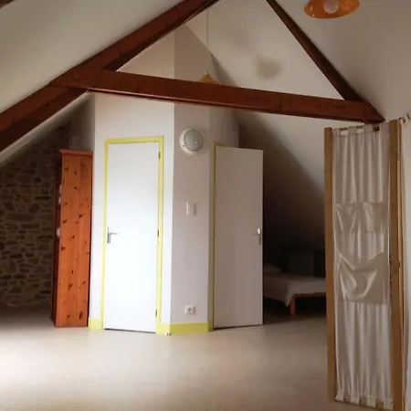 La Pigacherie Aux Pierres Bleues